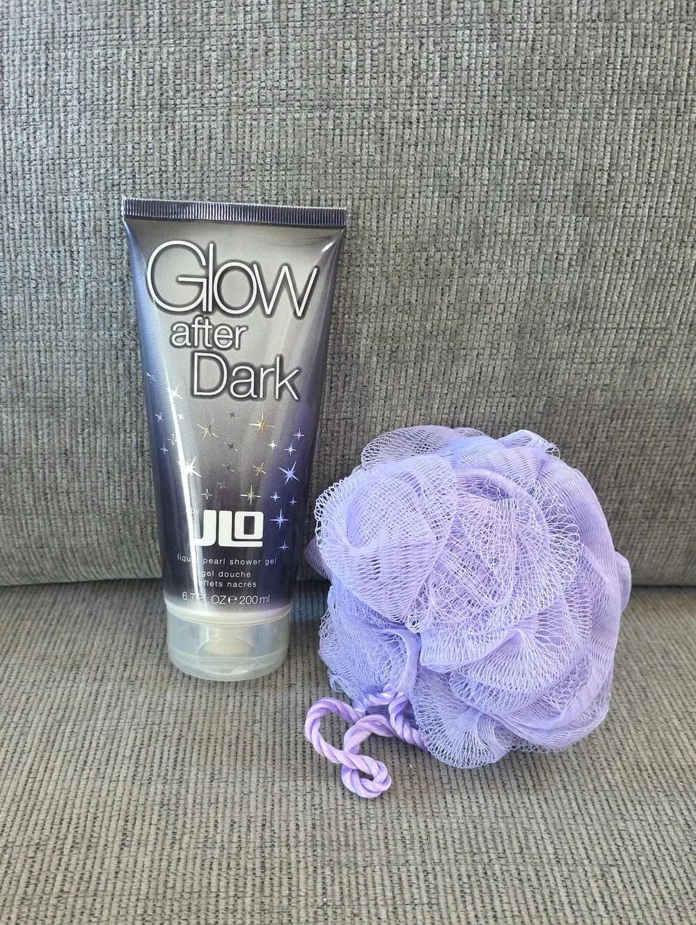 JLO Glow After Dark Shower Gel, 6.7floz. with Purple Bath Loofah Sponge, New. - Picture 1 of 9